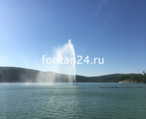 Плавающий фонтан "Маяк", h=35 м